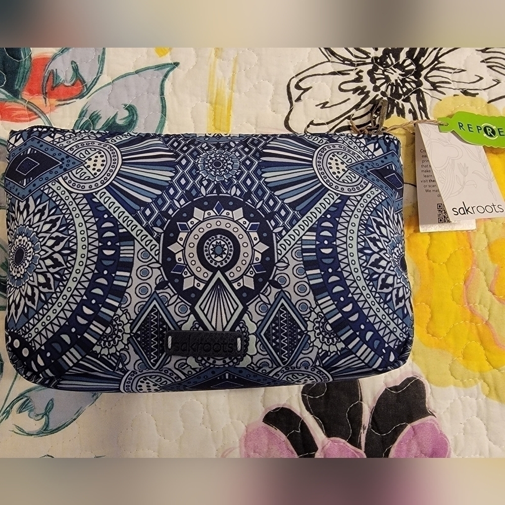 NWT Sakroots Cosmetic Bag